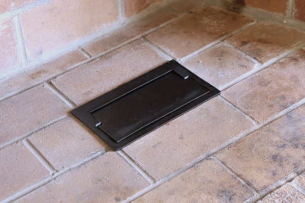 Cast Iron Ash Dump by Minuteman - Image 4