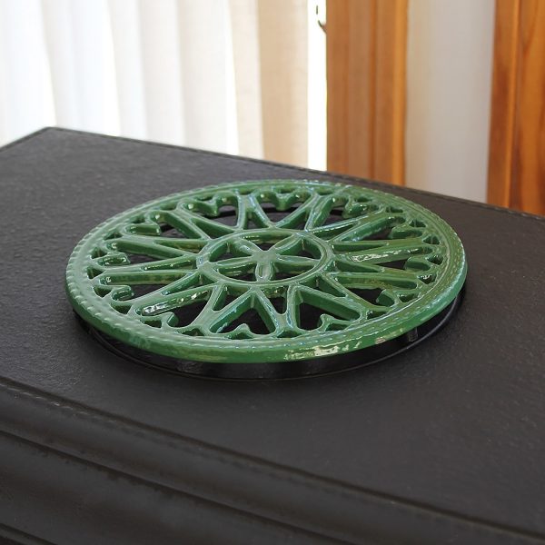 Green SunburstTrivet by Minuteman - Image 3