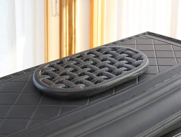 Oval Cast Iron Lattice Trivet by Minuteman - Image 3
